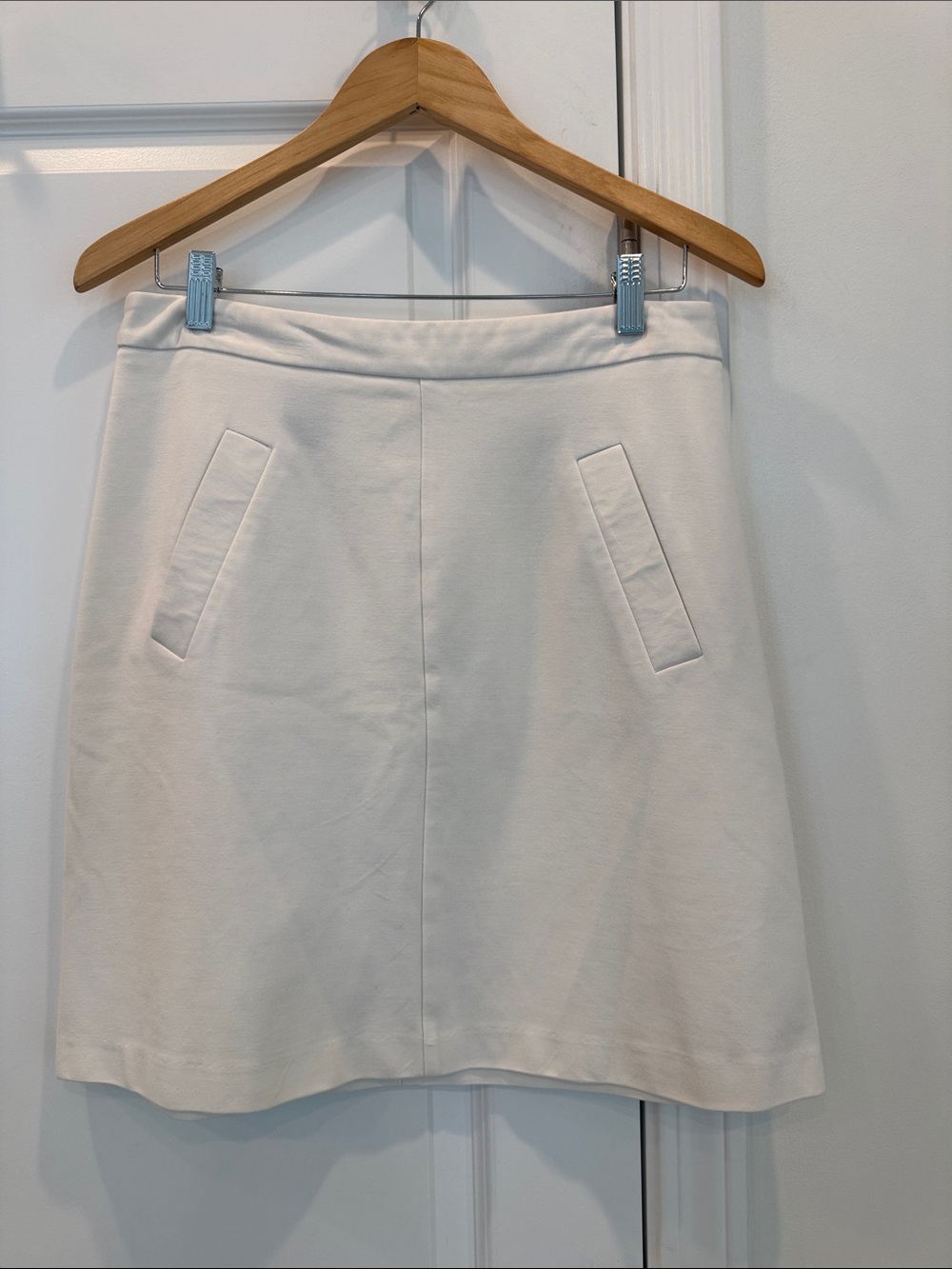 Mario Serrani White A-Line Skirt with Welt Pockets
